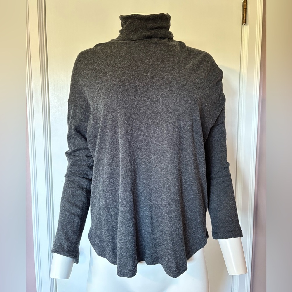 Cashmere and Cotton Gray Turtleneck Sweater